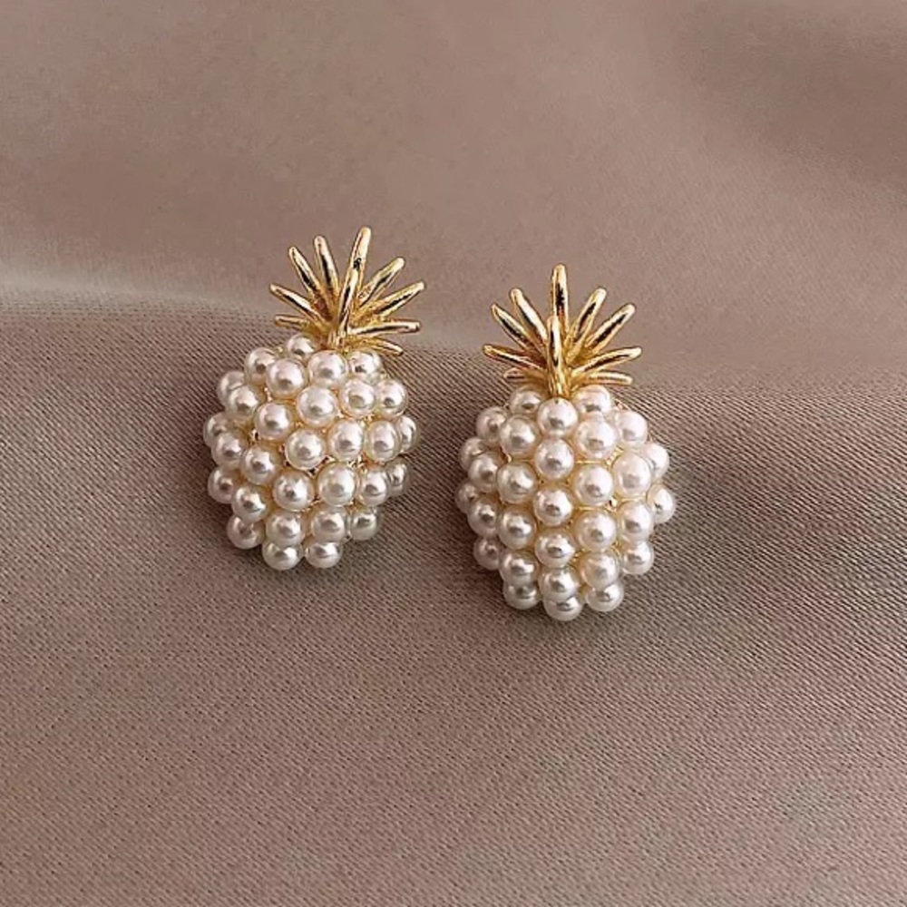 New⚡️ Pineapple Gold Pearl Stud Earrings - Picture 2 of 4